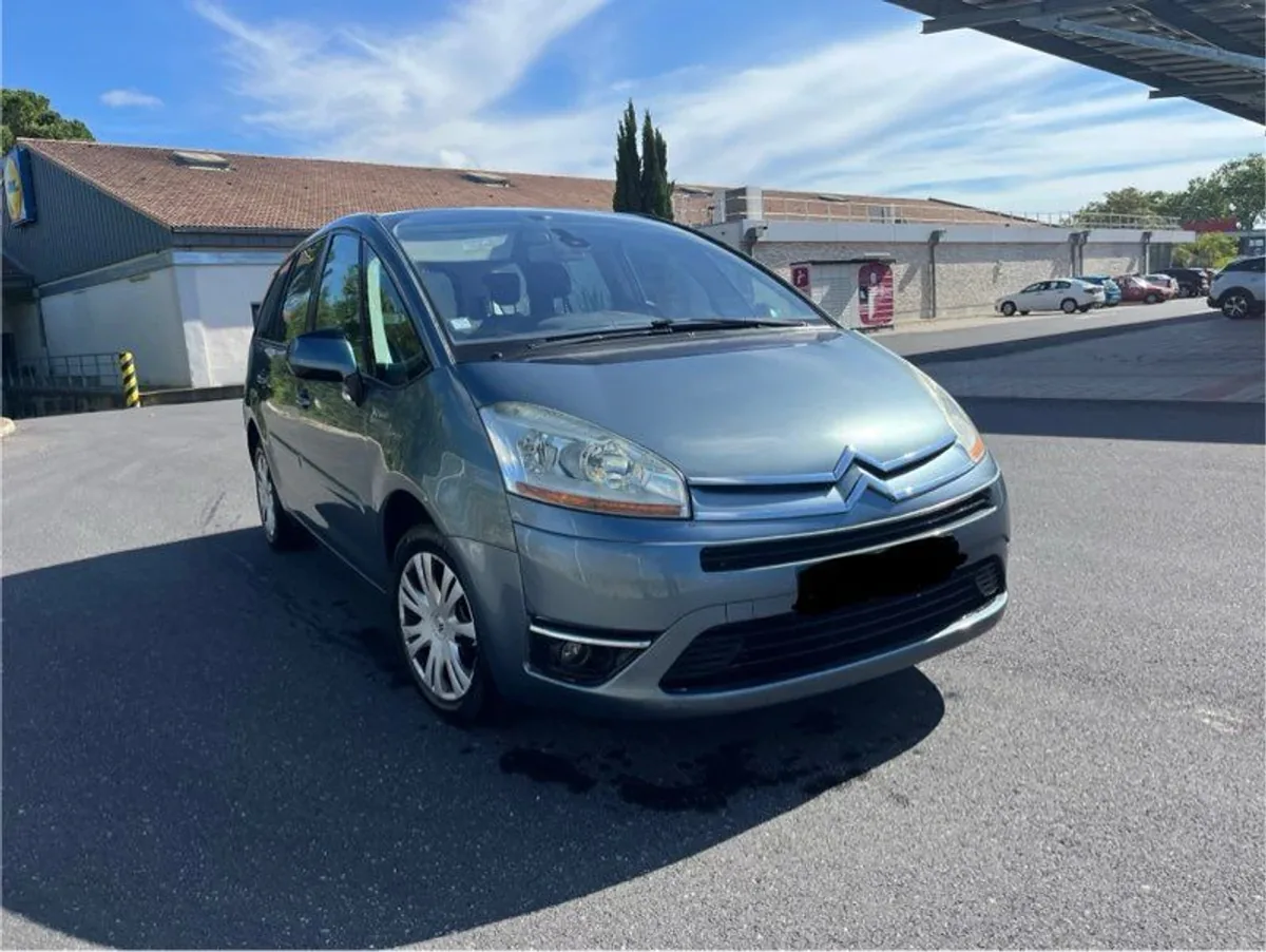 Citroën C4 Picasso 7 places, vue de face